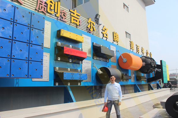 Russia Customers came to JIER RUBBER FENDERS FACTORY for visit